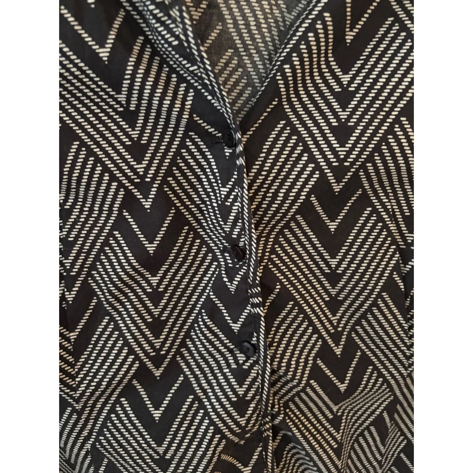 Womens Black White Zig Zag Pattern Button Down Shirt Long Sleeve - Image 2