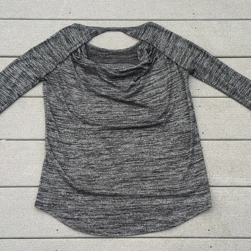 Athleta Chah Yoga Top| Open Back Heathered Gray Long Sleeve S/457201 - Image 14