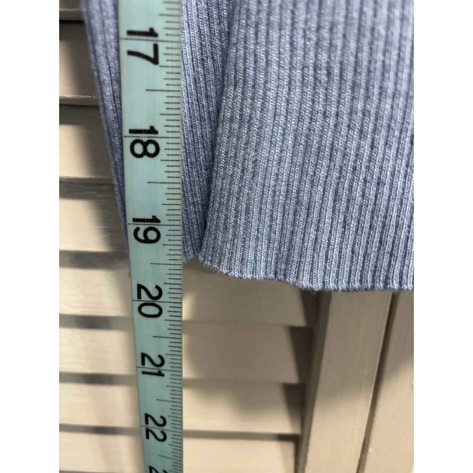 Forever 21 Blue Crop Sweater Scoop Neck Button Up Long Sleeve Size M Open Ribbed - Image 3