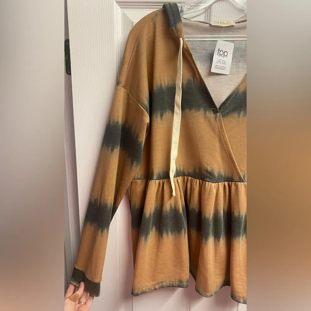 NWT Entro Boutique Brand Camel Tie Dye Hooded Tunic Sweatshirt Size Large - Image 3