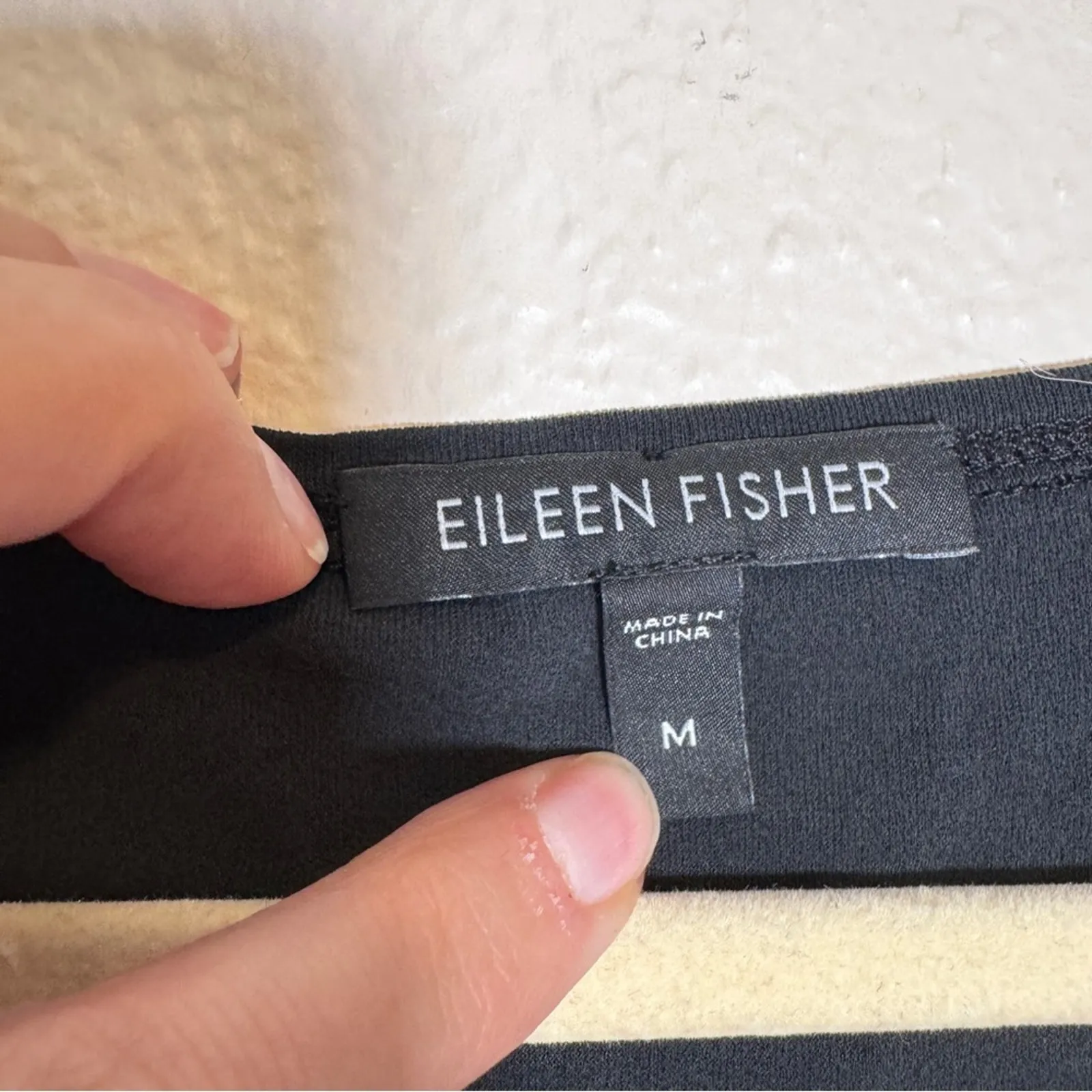 Eileen Fisher Black Silk Short Sleeve Blouse Women M Closet Staple Natural Fiber - Image 6