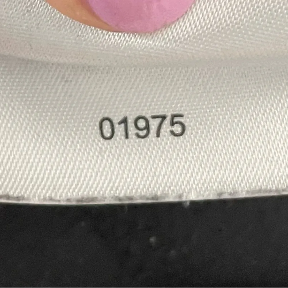 Columbia black fleece 1/4 zip closure logo on the back sweatshirt, size M top - Image 14