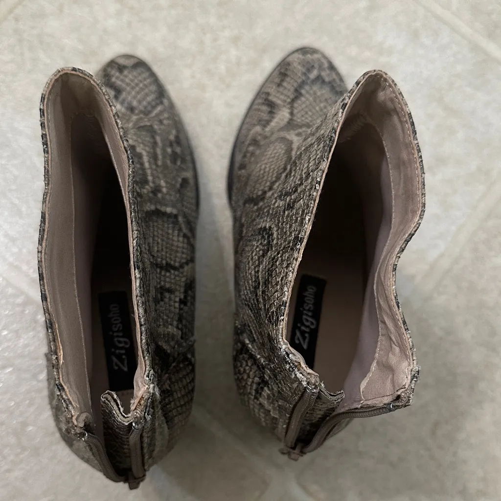 Zigi Soho Snakeskin Pattern Ankle Booties - Image 5