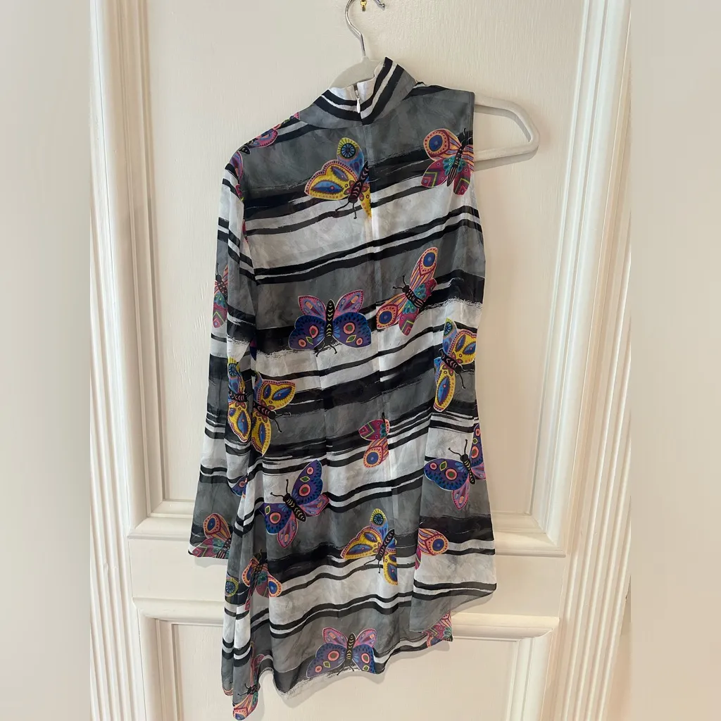 Autumn Adeigbo Cache One - Image 5