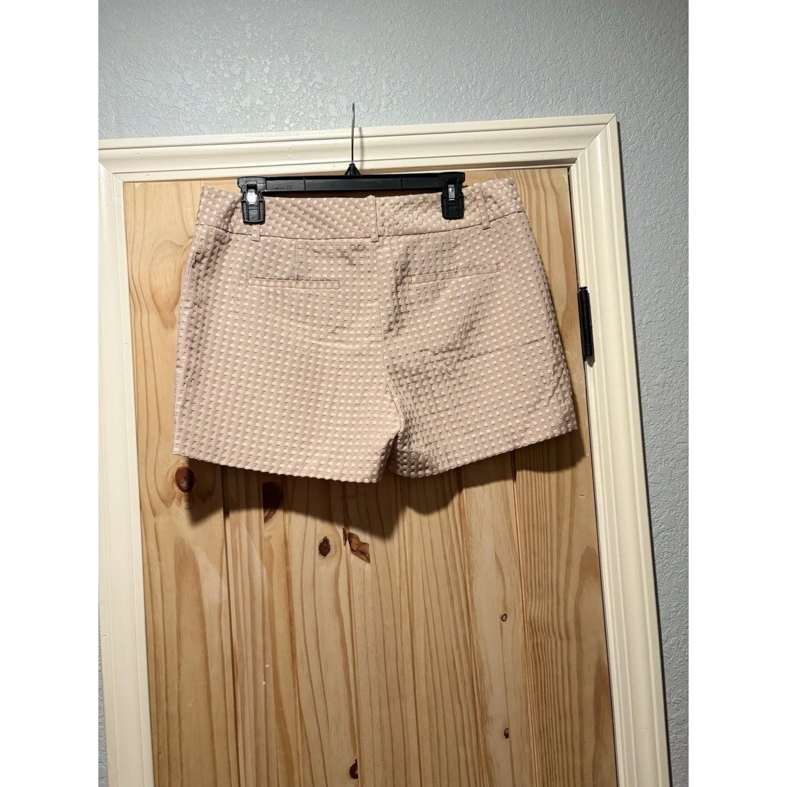 Loft Women's Textured Shorts Neutral Woven Dressy Casual Tan Pink Size 8 - Image 4