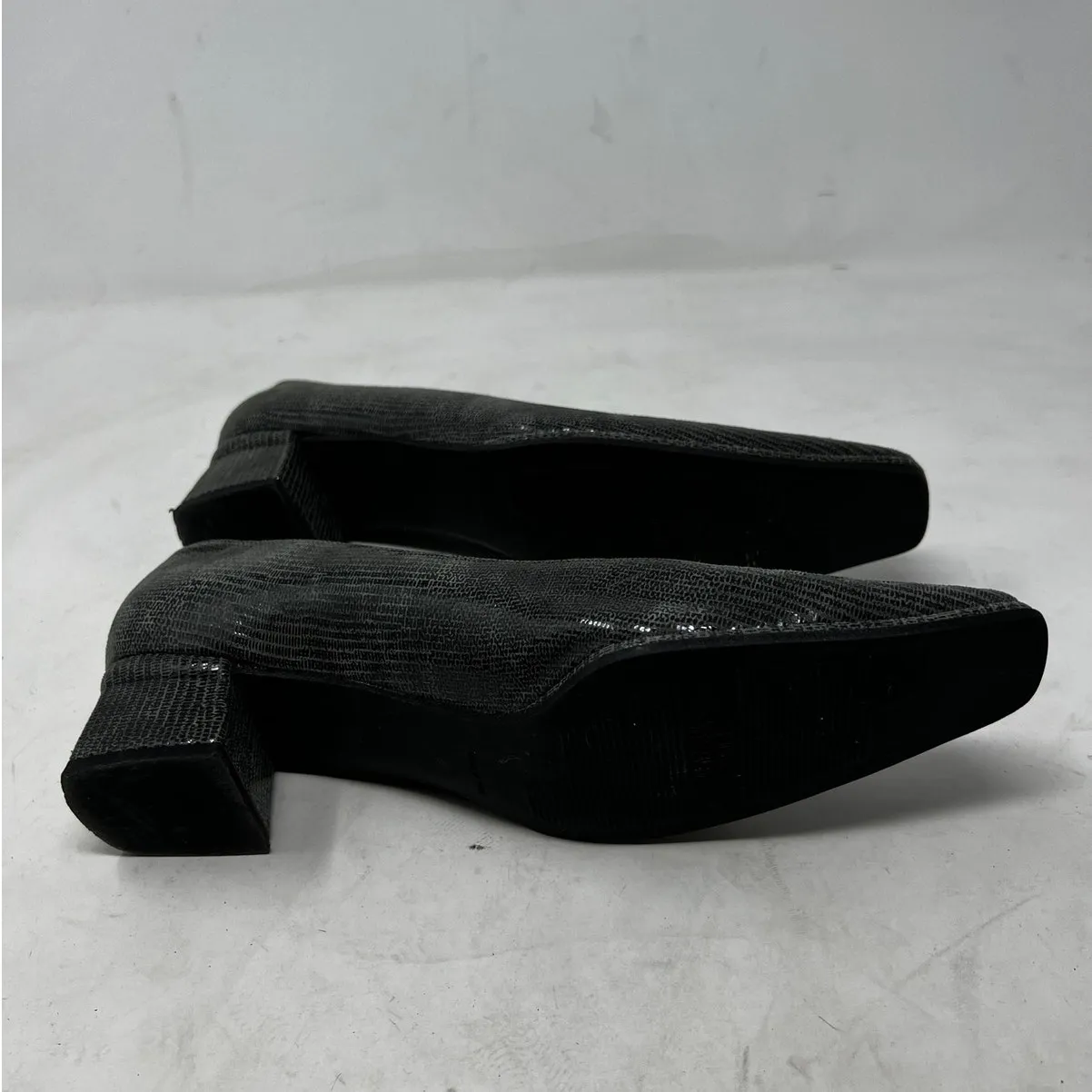 Stuart Weitzman Pump Women's Closed Toe Heels‎ Shoes Faux Leather Black Size 6W - Image 8