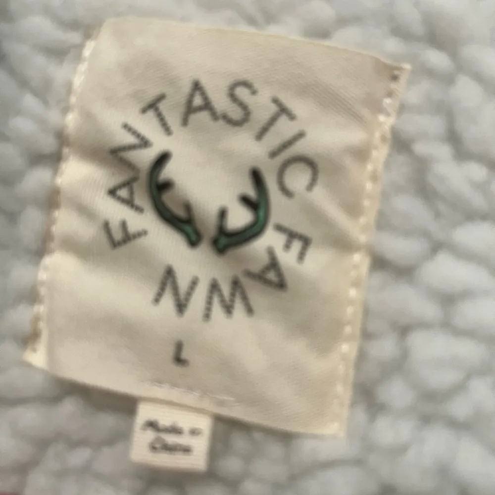 Fantastic Fawn Denim Sherpa-Lined Women's Jacket - Image 3