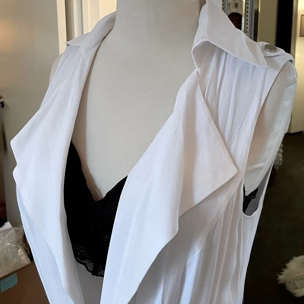 Bebe White Sleeveless Open Front Vest - Image 6