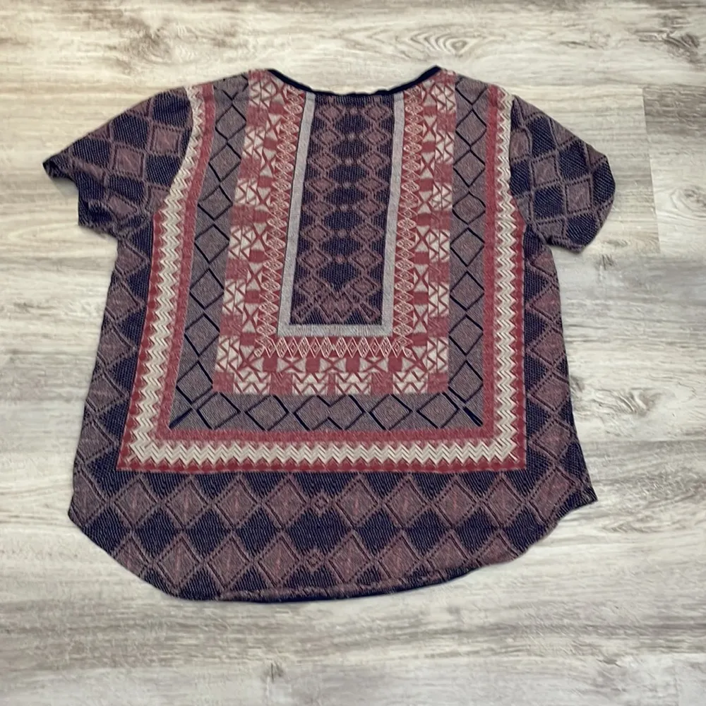 Navy, Pink & Tan Aztec Print Short Sleeve T-Shirt Size Large - Image 5