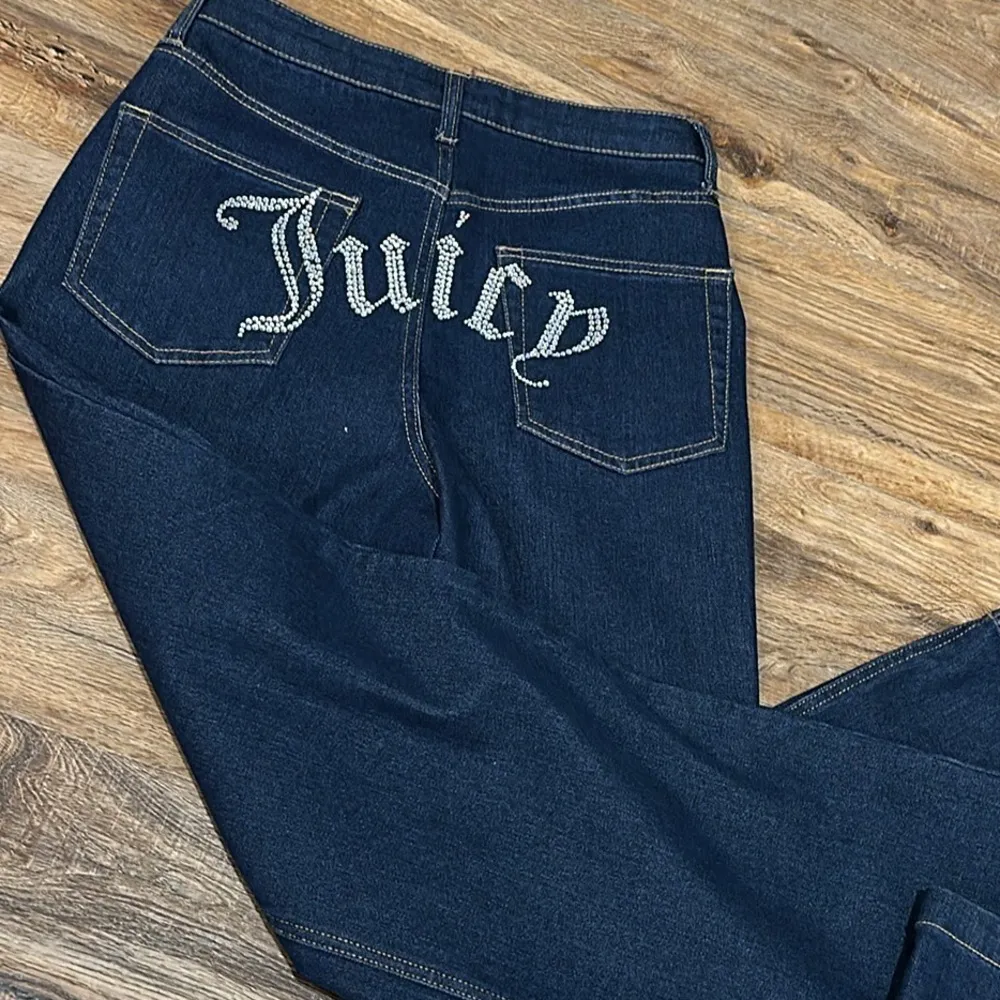 Juicy Couture Women's Blue rhinestone logo Jeans - Image 5