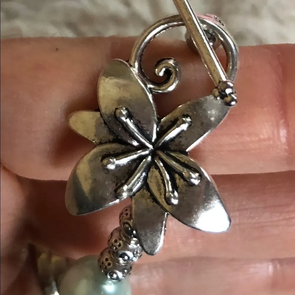 New Mint Green Bead & Silver Tone Necklace - Image 6