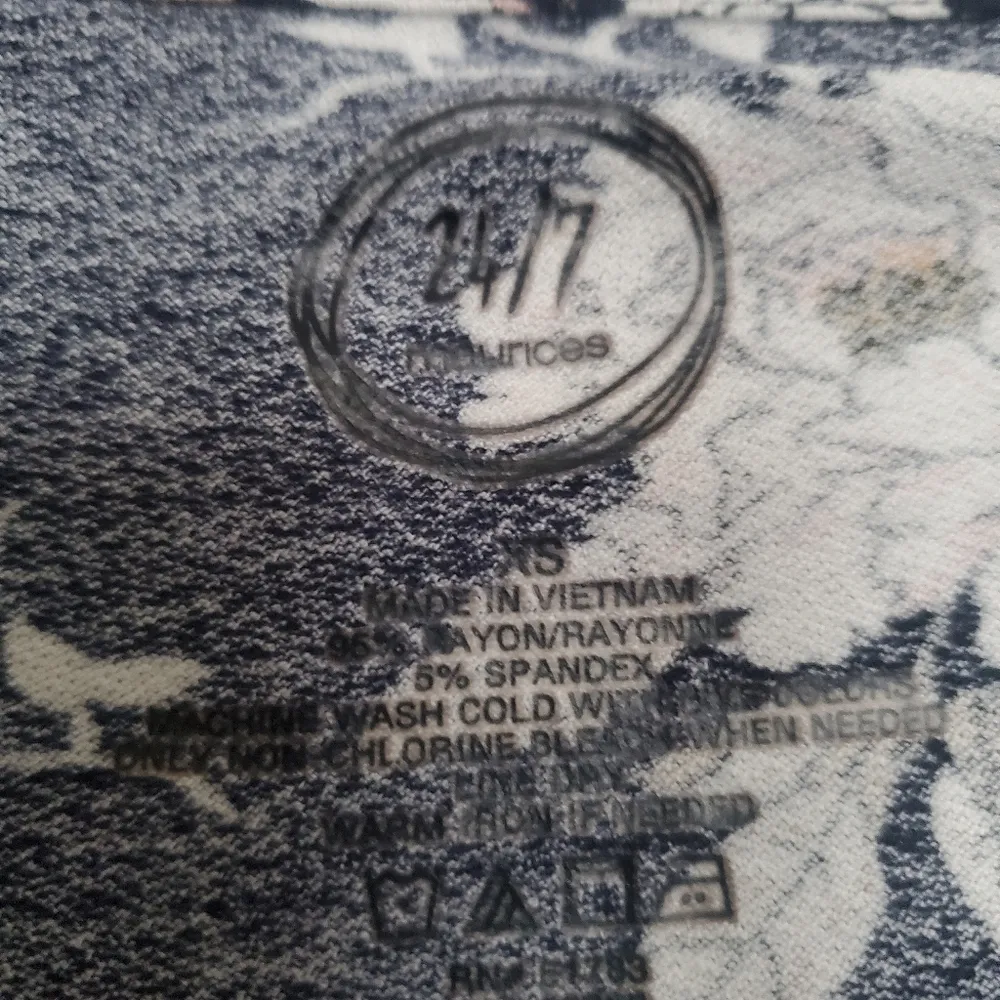 Maurices Floral v-neck flutter sleeve tee - Image 7