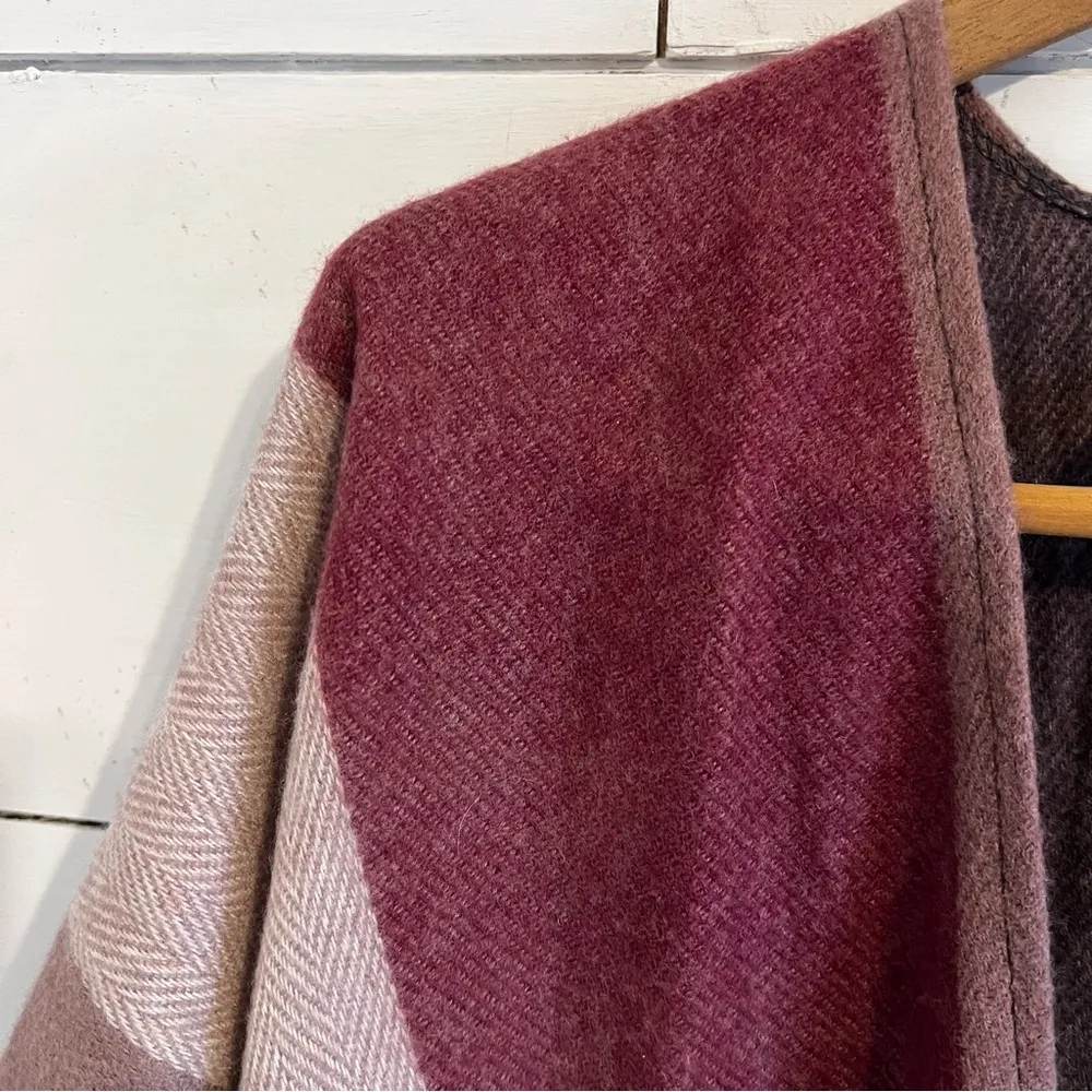 Woolrich Buffalo Check Luxe Cozy Blanket Shawl Wrap. One Size. EUC - Image 5