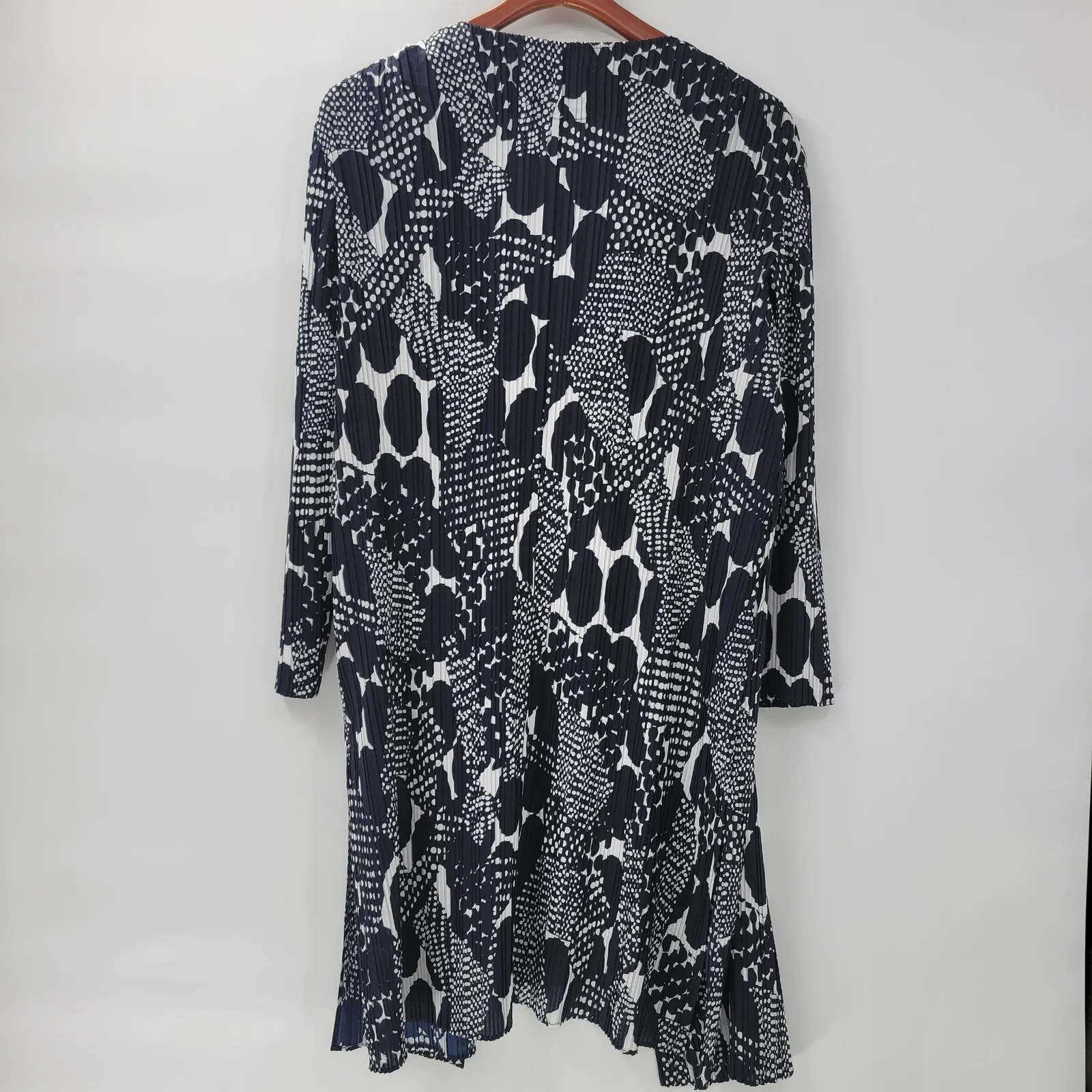 Chicos Travelers Pleated Kimono Womens Med Navy Blue White Long Line Jacket - Image 3