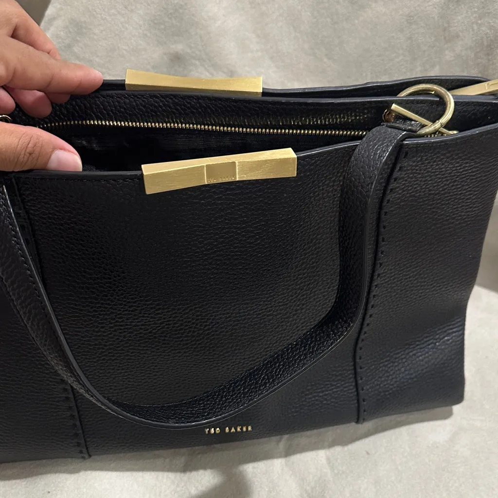 Ted Baker Alonso Camieli Black Leather Shoulder Bag - Image 9