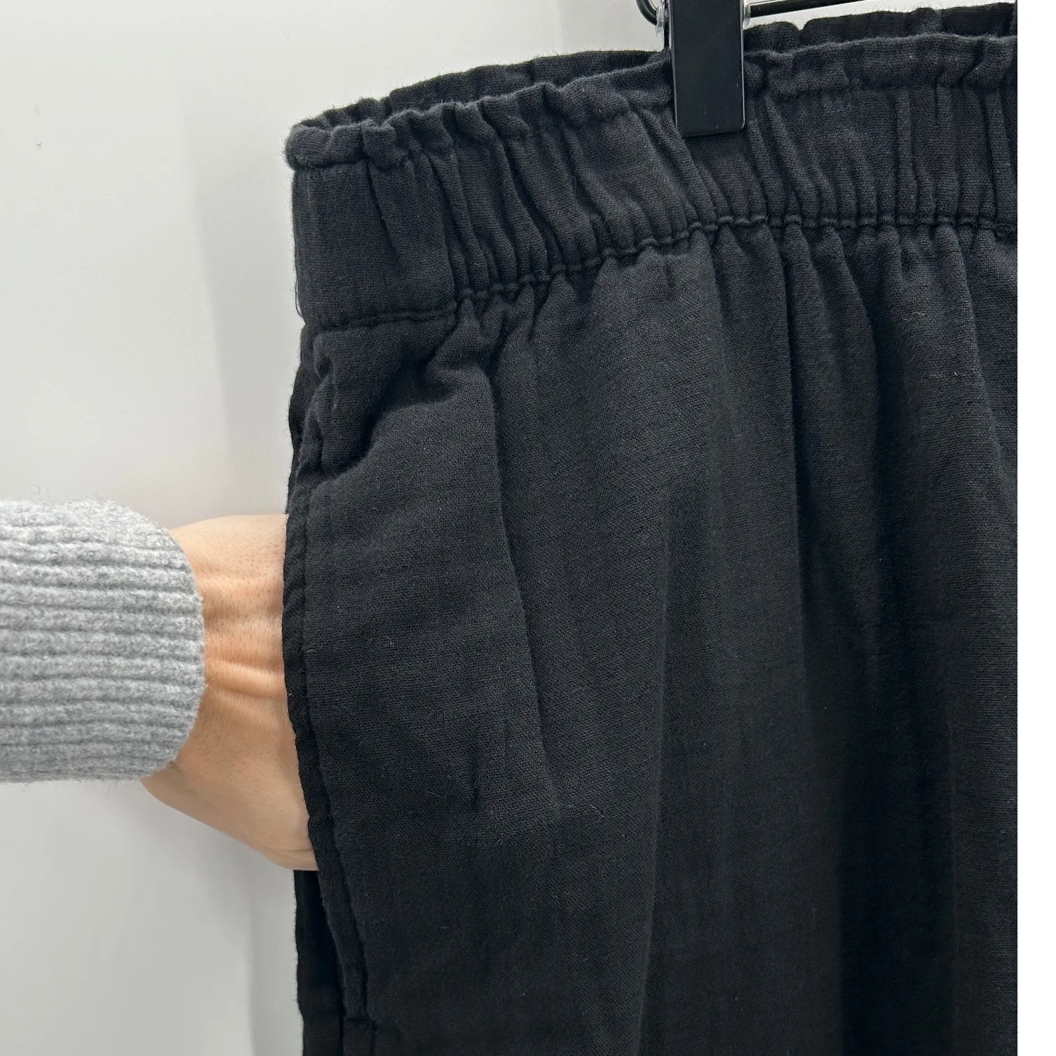 NWT Old Navy Black Wide Leg Crop Pants Women's XL Cotton Minimalist Textured - Image 3