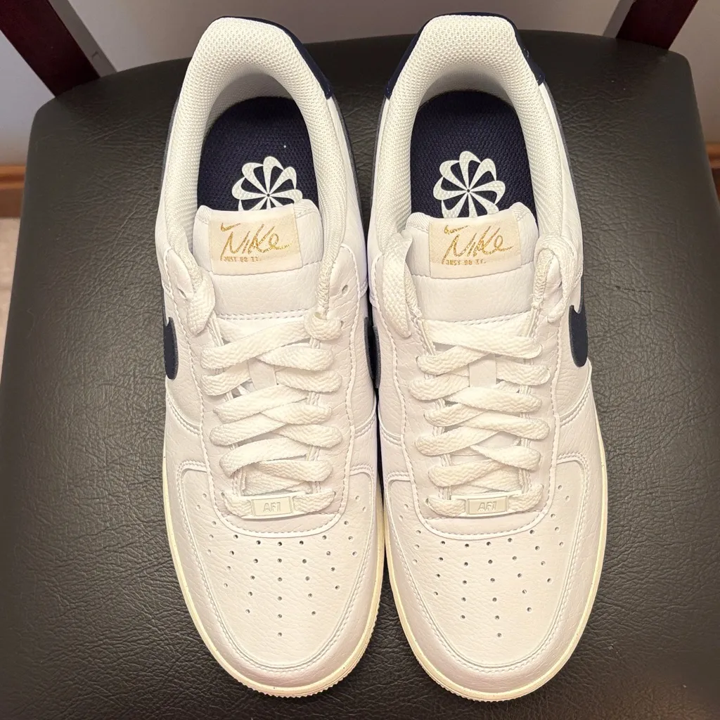 New Nike Women’s White and Navy Air Force 1 Sneakers Size 9 1/2 - Image 5