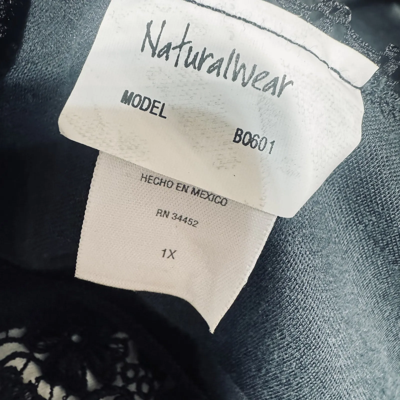 Naturalwear Mastectomy Top Black Cami tank lace trim padded sz 1X - Image 4