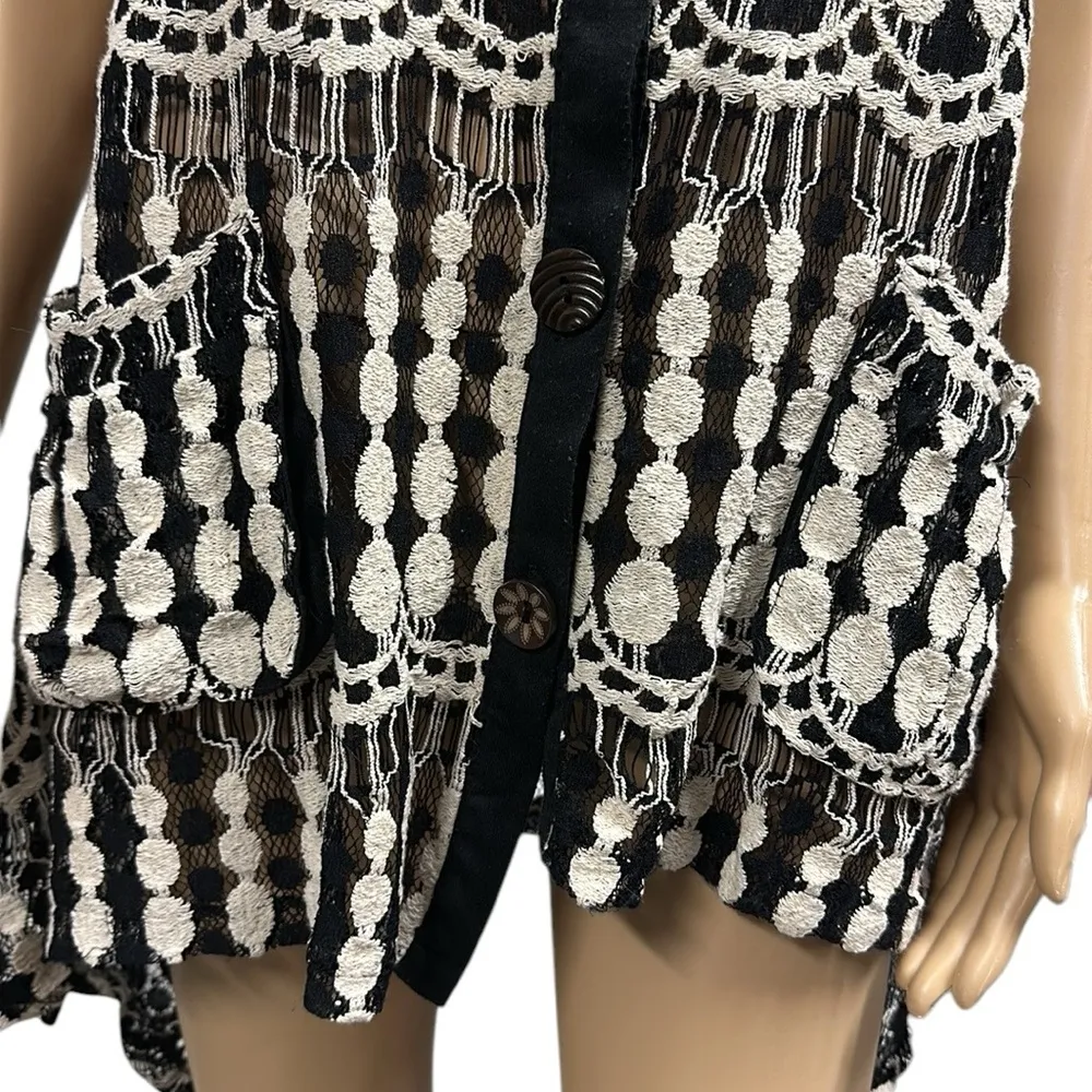 Kaktus Crochet Knit Black White Asymmetrical Button Up Cardigan Vest Large - Image 7