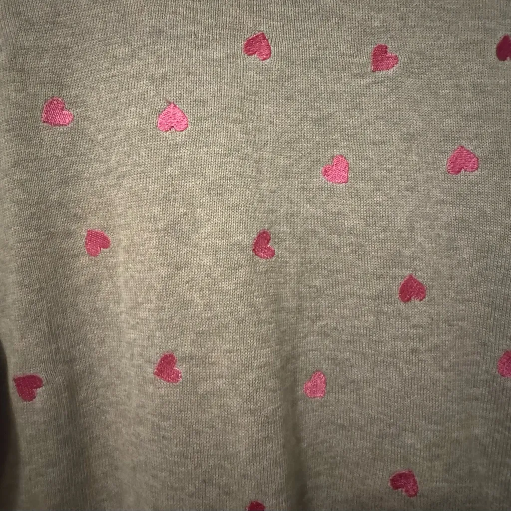 Gray crewneck pink Heart Pattern Sweater medium - Image 2