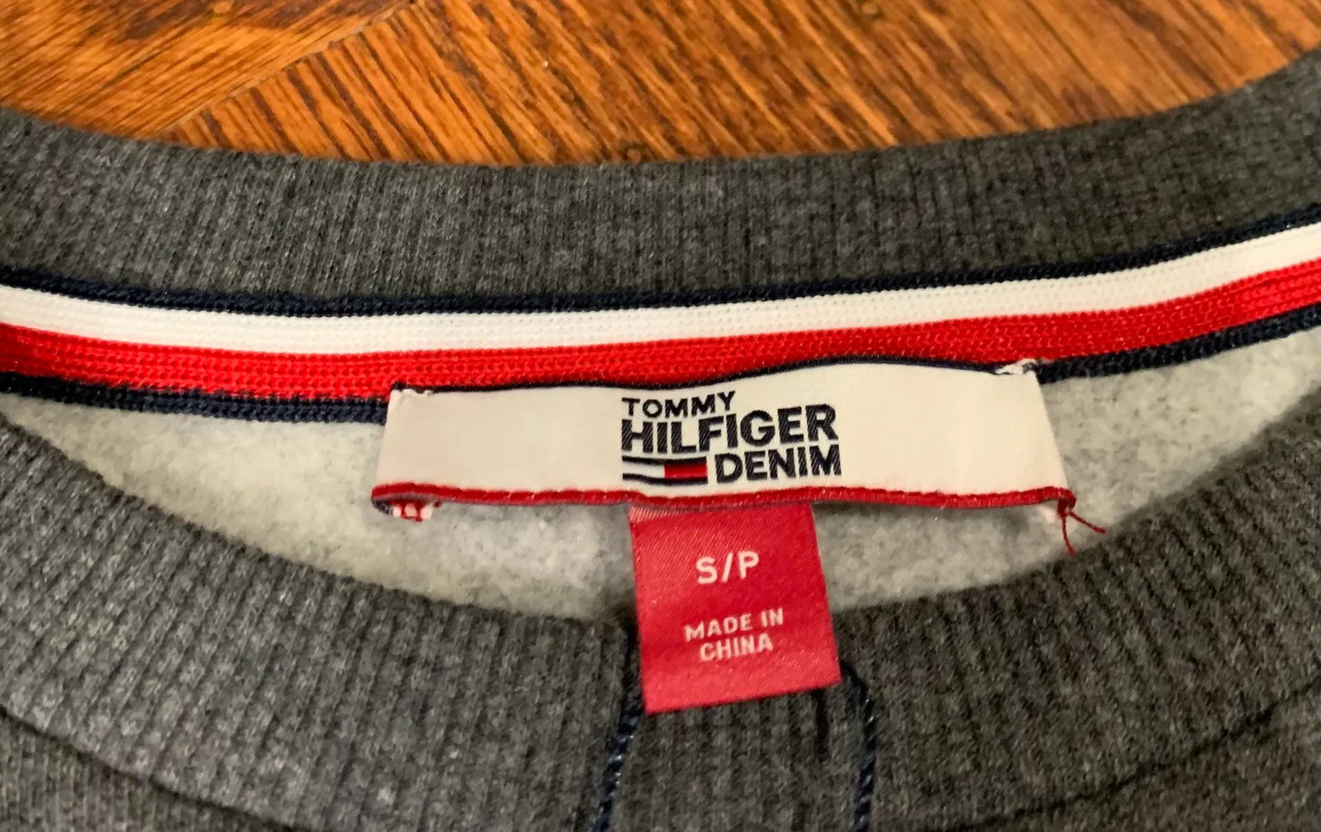 Grey Crewneck Sweatshirt Sherpa NWT - Image 8