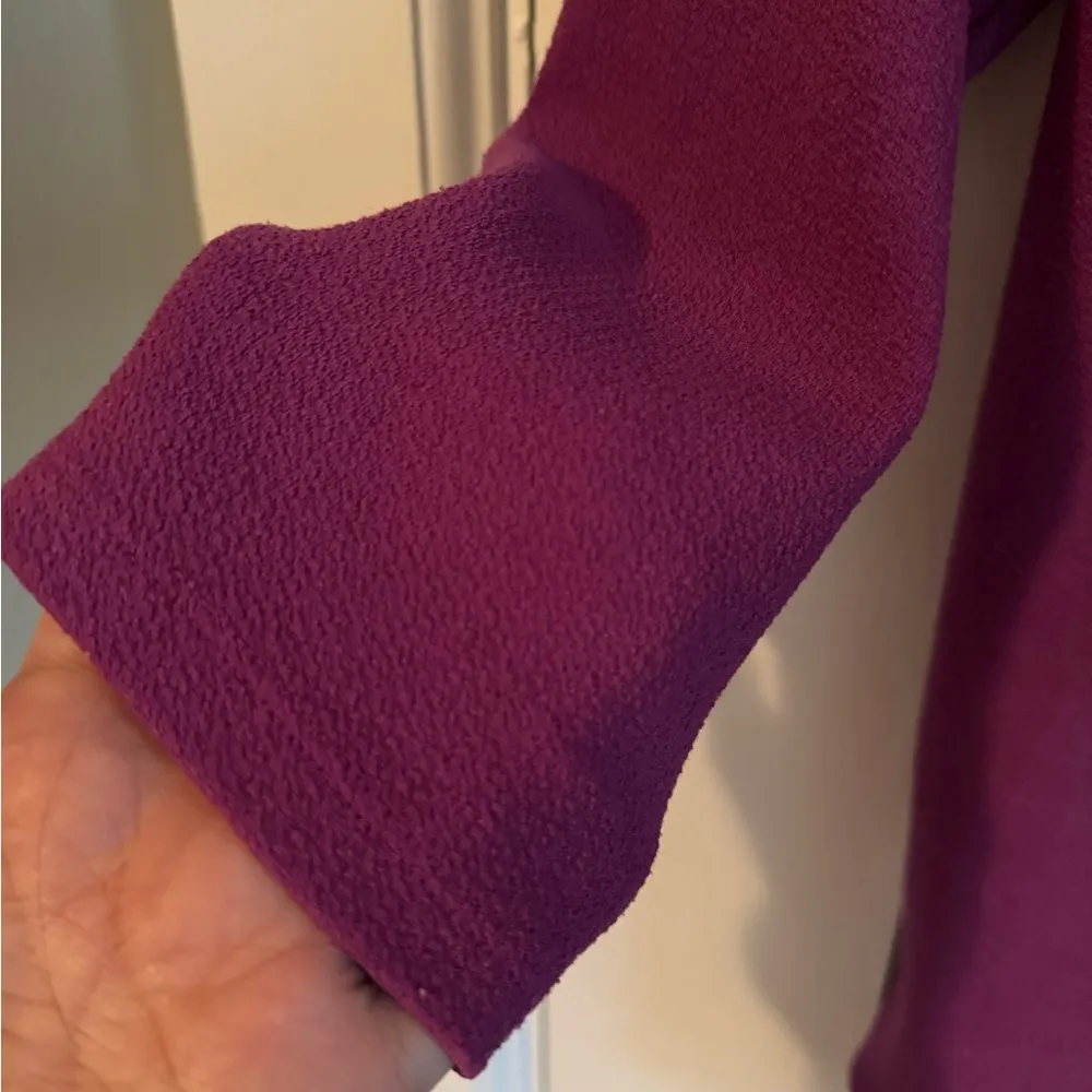 Ann Taylor Women’s Textured Top 3/4 Sleeve Back Zip XS Raspberry, Pink, Fushia - Image 2