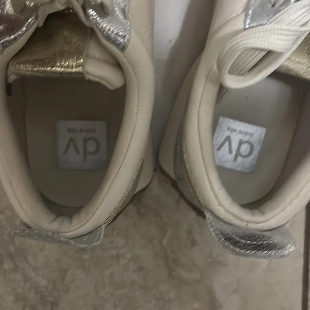 DV by Dolce Vita Silver and Cream Sneakers with Modern Design Braiden sneakers Size 10 - Image 8