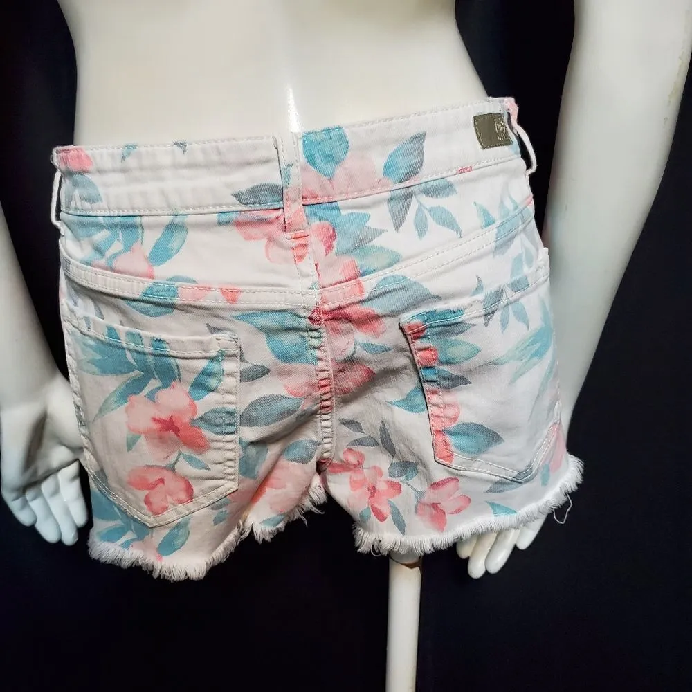 Tokyo Darling High Waste Shortly Floral Jean Short - Image 5