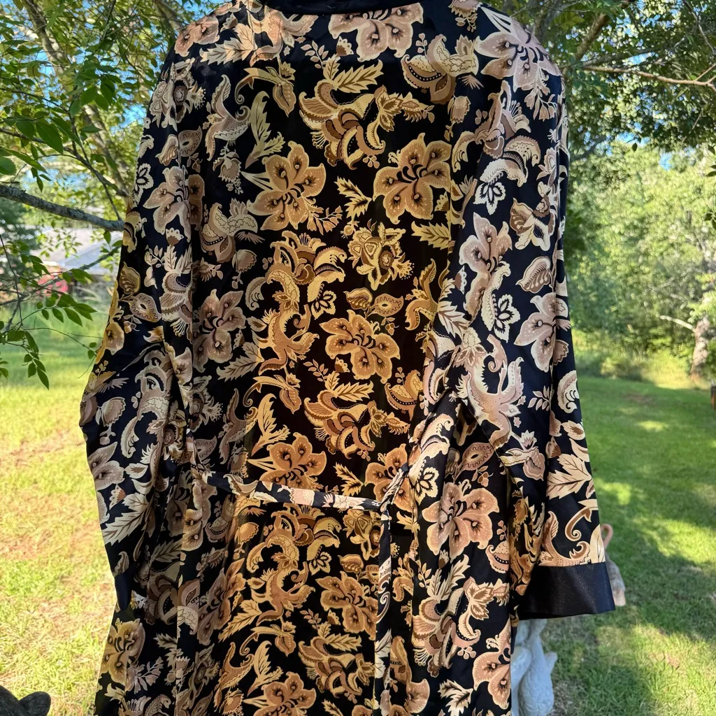 Adonna Vintage Floral Kimono Robe in Black and Gold Large 16/18 - Image 13