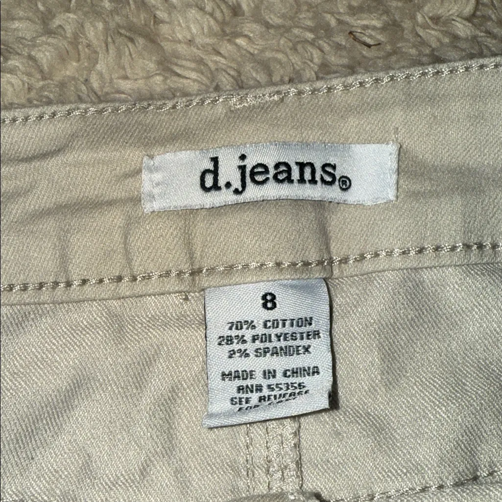 Women’s D. Jean Shorts - Image 3