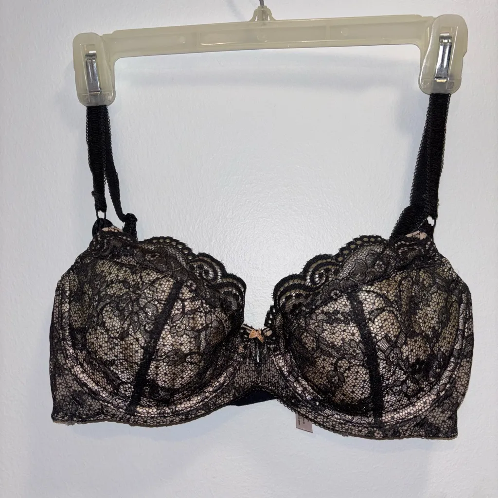 Y2K 2003 Victoria's Secret Pink Tag Black Lace Bra & Garter Belt Set - Image 2