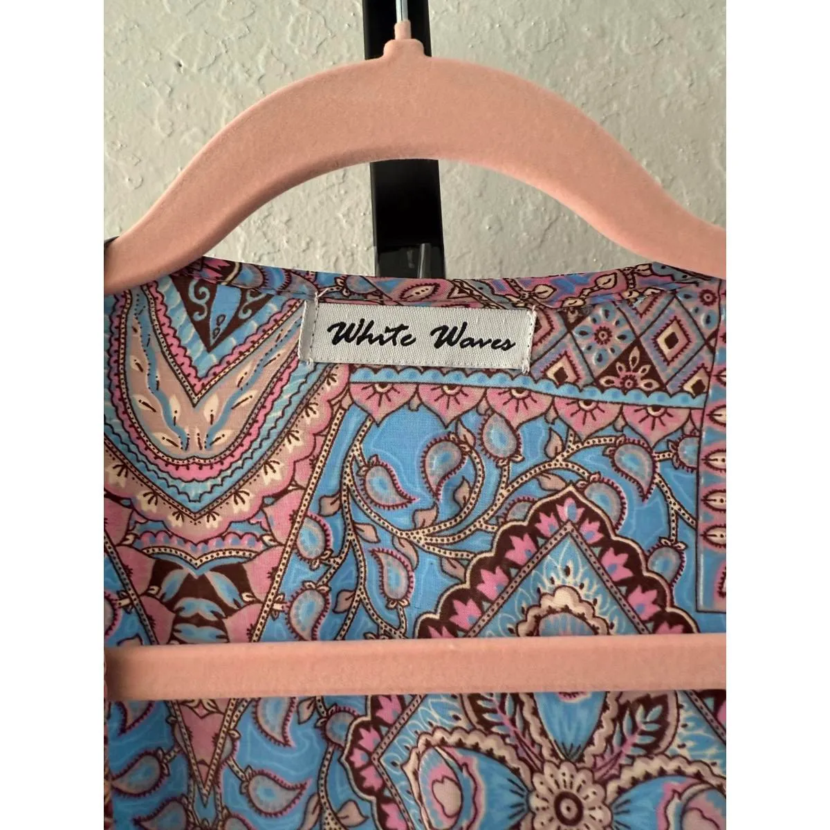 White Waves Women's Printed Kimono Robe with Belt Blue Size undefined - Image 2