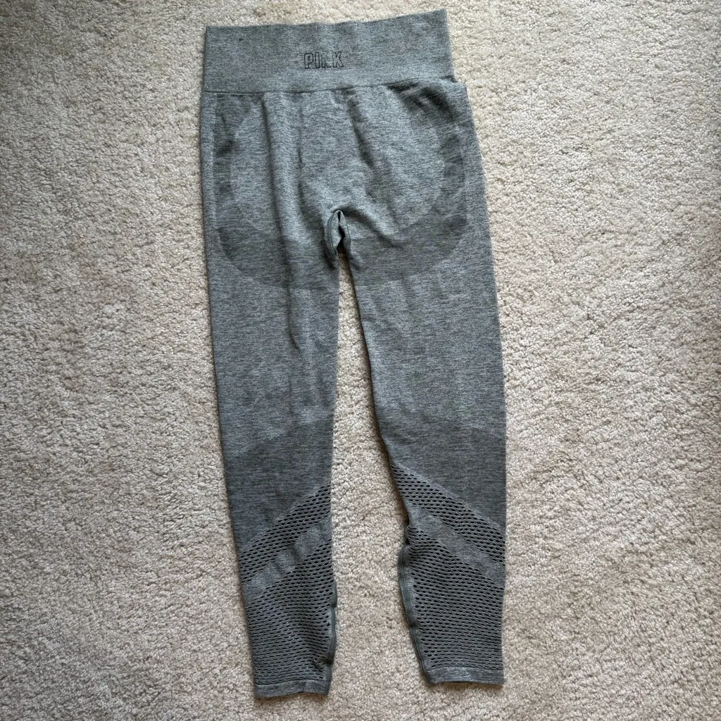 PINK Victoria's Secret Seamless Leggings Yoga Pants Grey Color Block Size Medium - Image 5