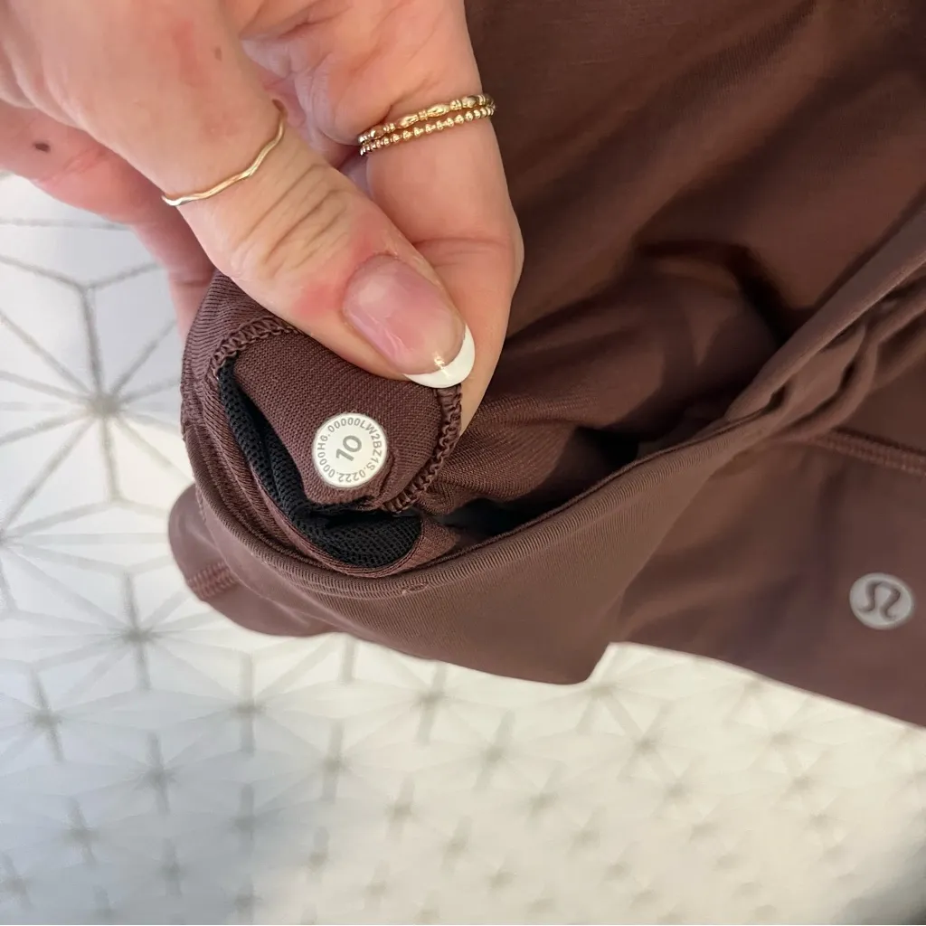 Lululemon Energy High-Neck Longline Tough Bra *Medium Support
Dark Oxide - Image 4