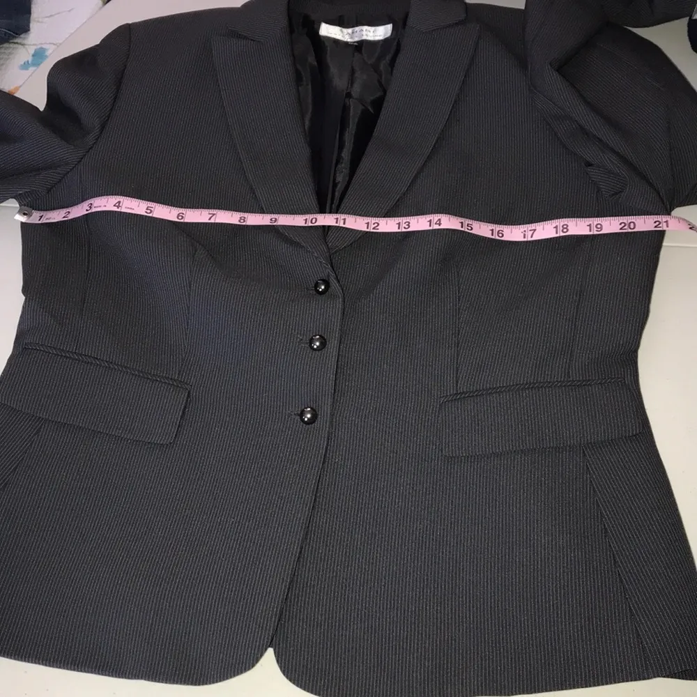 Tahari  Blazer 0979 - Image 3