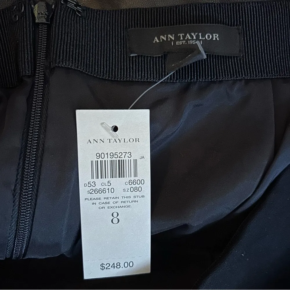Ann Taylor Black Leather With Stretch Top Panel Size 8 Mini Skirt. - Image 5