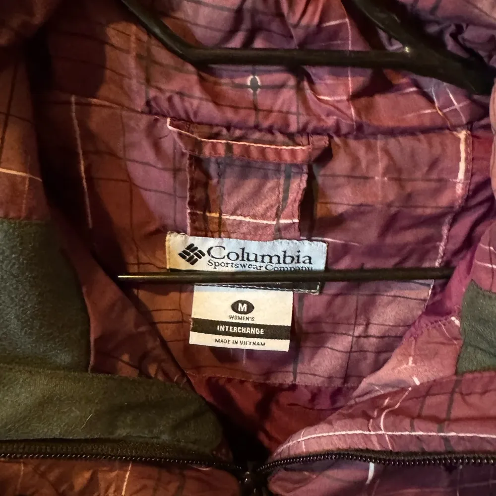 Columbia Purple Plaid Omni Tech Interchange Rain Jacket Size Medium - Image 4