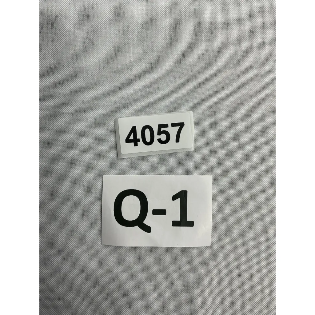 Womans Avenue Denim Jeans 22 Average White Straight Leg Size undefined - Image 8