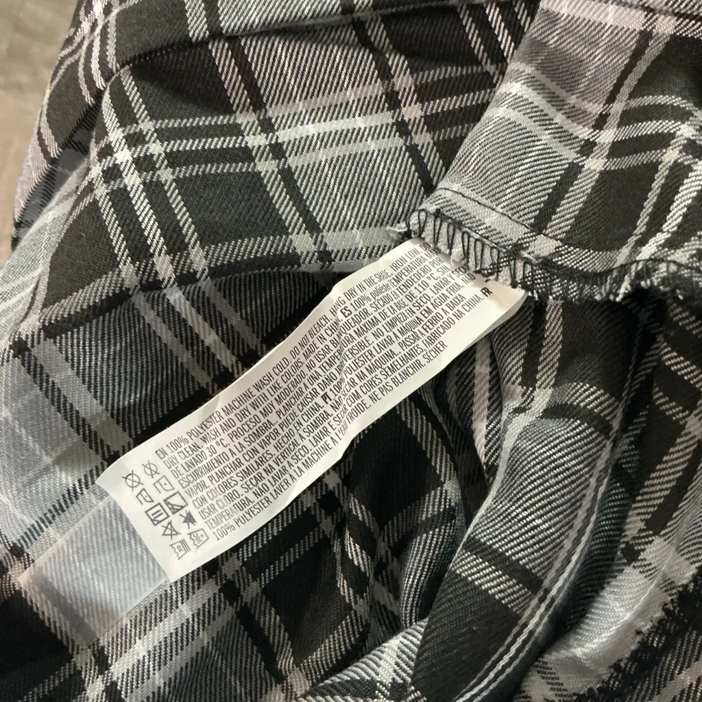 Forever 21 Monochrome Plaid Skater Skirt - Image 5