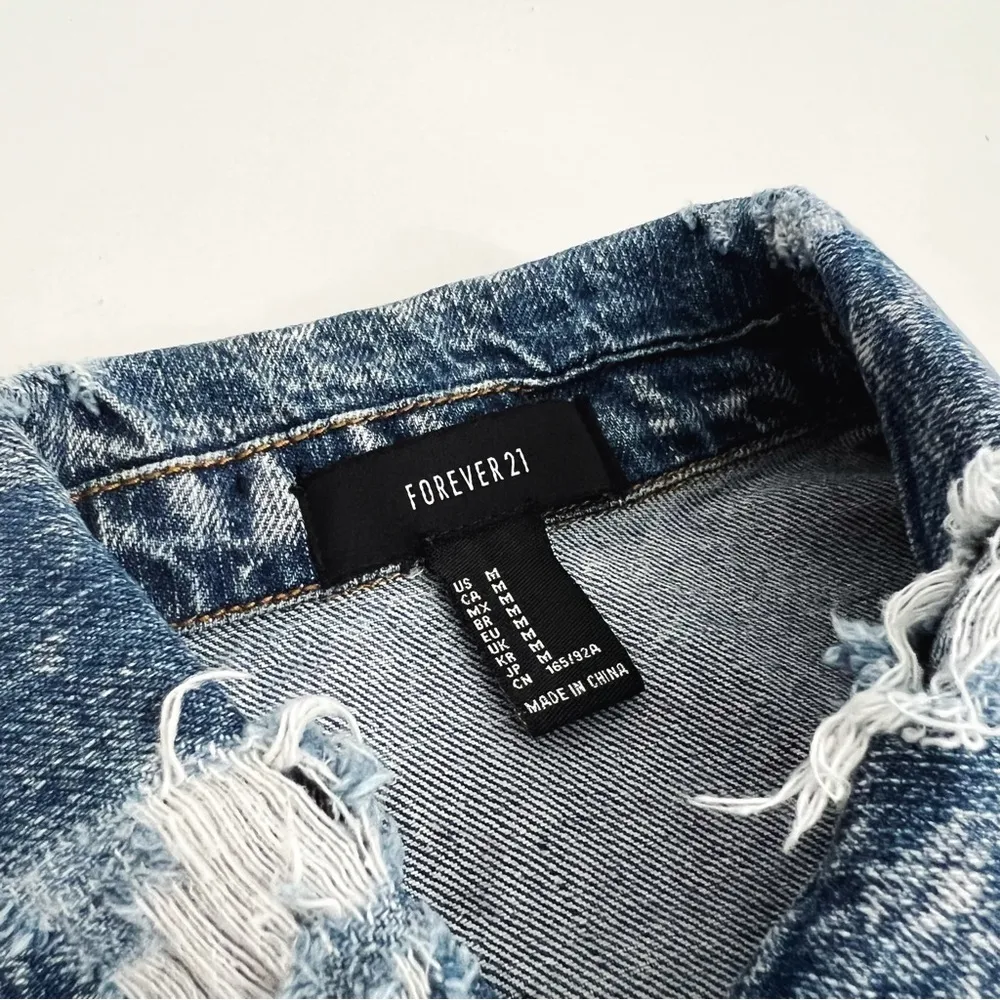 Acid-Wash Thrashed Distressed Button-Front Denim Jacket | Size M - Image 5