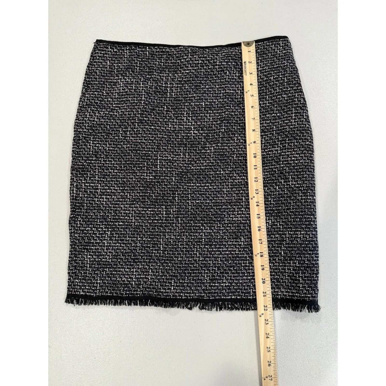 Tahari Tweed Wool Pencil Skirt Women 34" Textured Lined Career Workwear Academia - Image 4