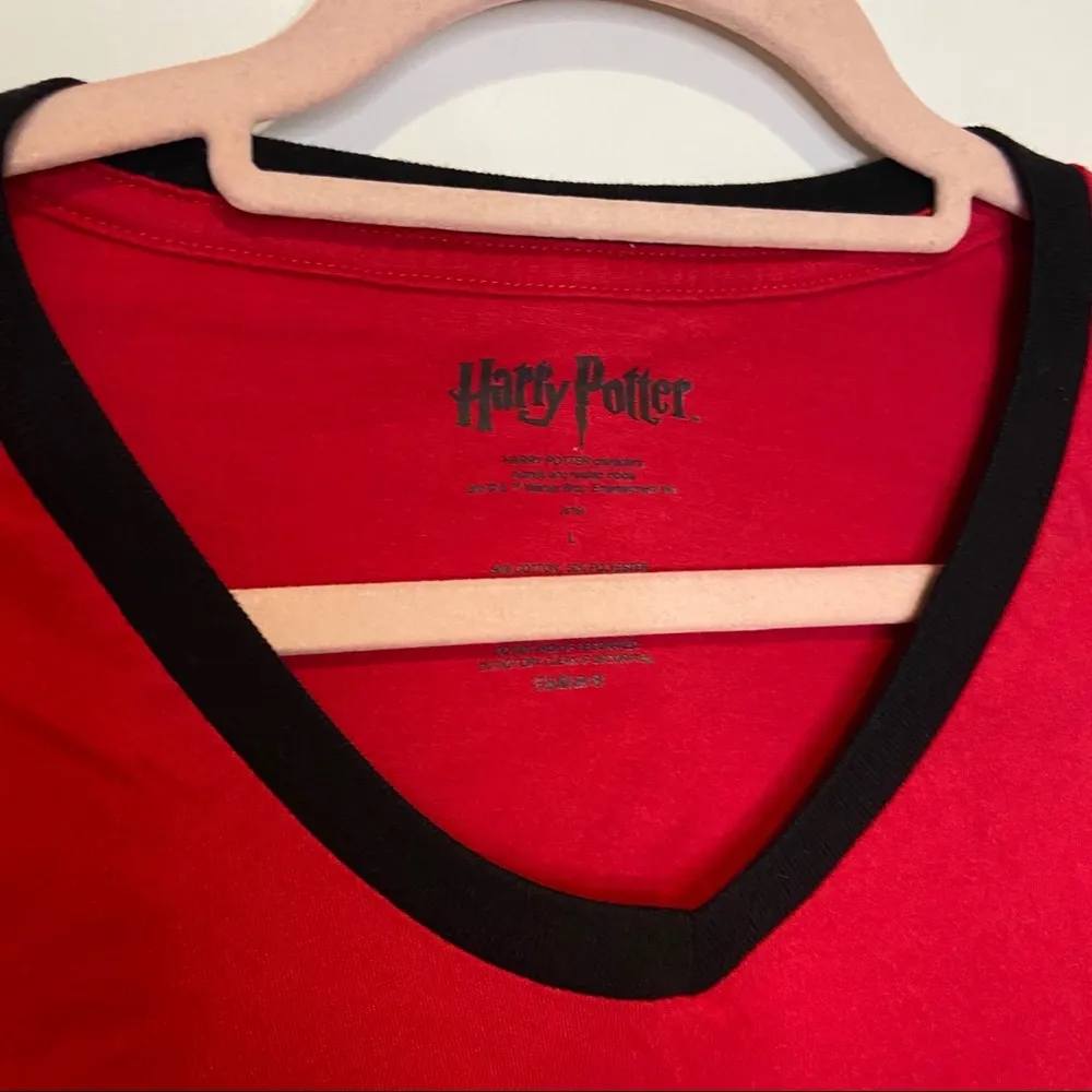 harry potter gryffindor tshirt size large juniors - Image 3