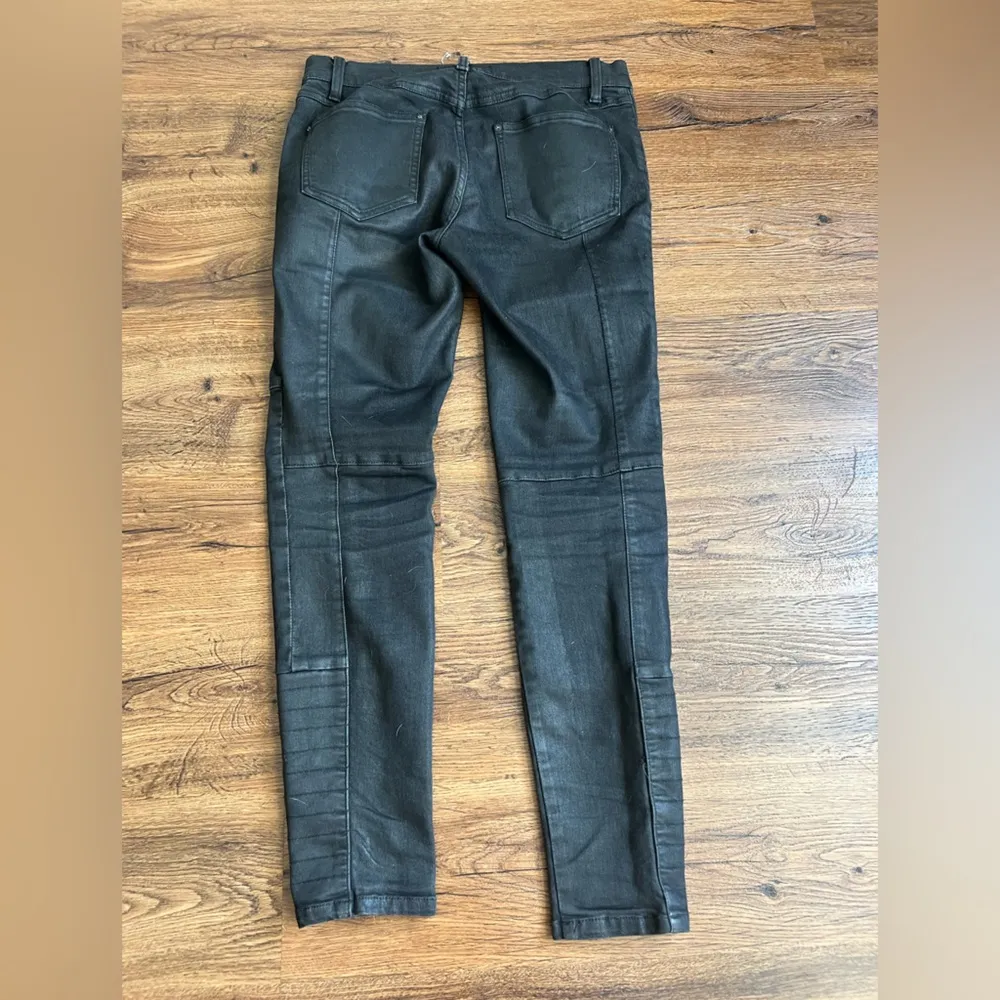 FREE PEOPLE Coated Low Rise Jillian Skinny Pant Black Size 26 - Image 3