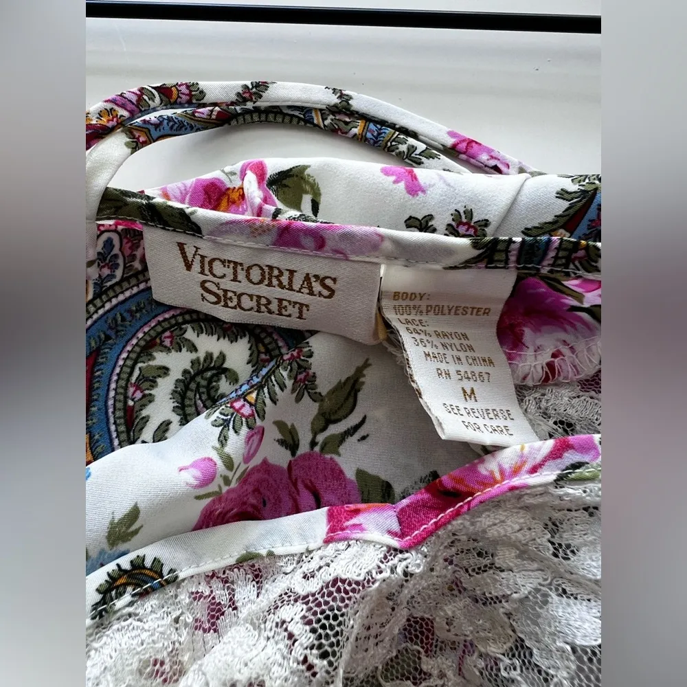 Victoria’s Secret paisley rose lace chemise Gold label Vintage spaghetti straps - Image 3