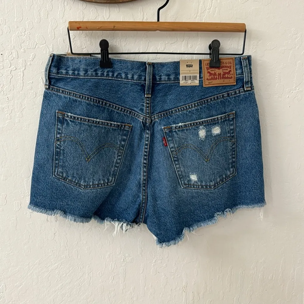 Levi’s Distressed Cut Off 501 Size 31 Button Fly Shorts - Image 5