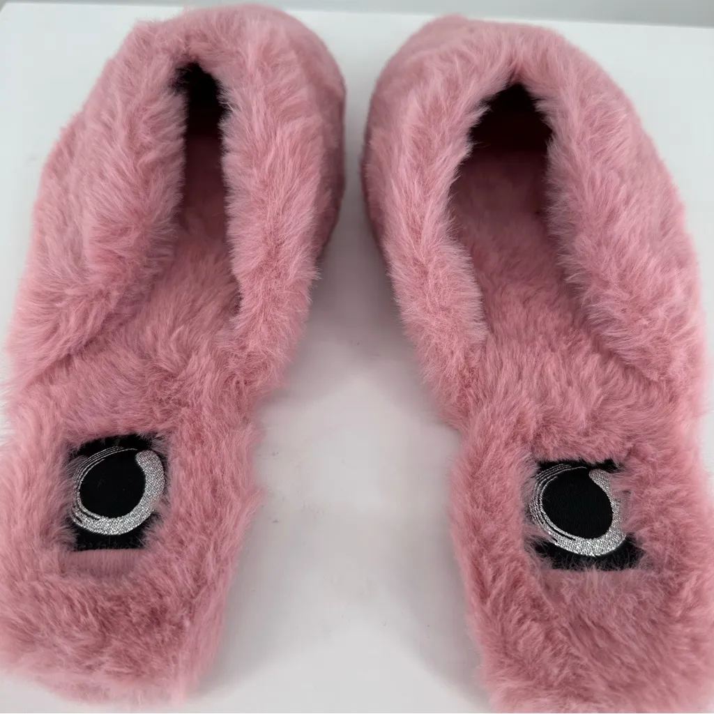 Journee Collection Sundown Faux Fur Slip On Slippers in Mauve size 9 Almond Toe - Image 8