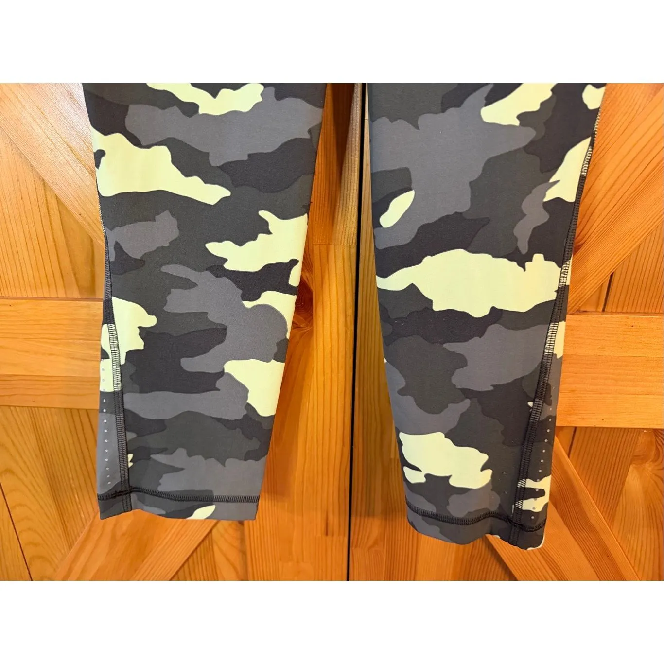 Lululemon Swift Speed HR Crop Tight 21” Size 4 Camo Green Multi nwt (6424) - Image 2