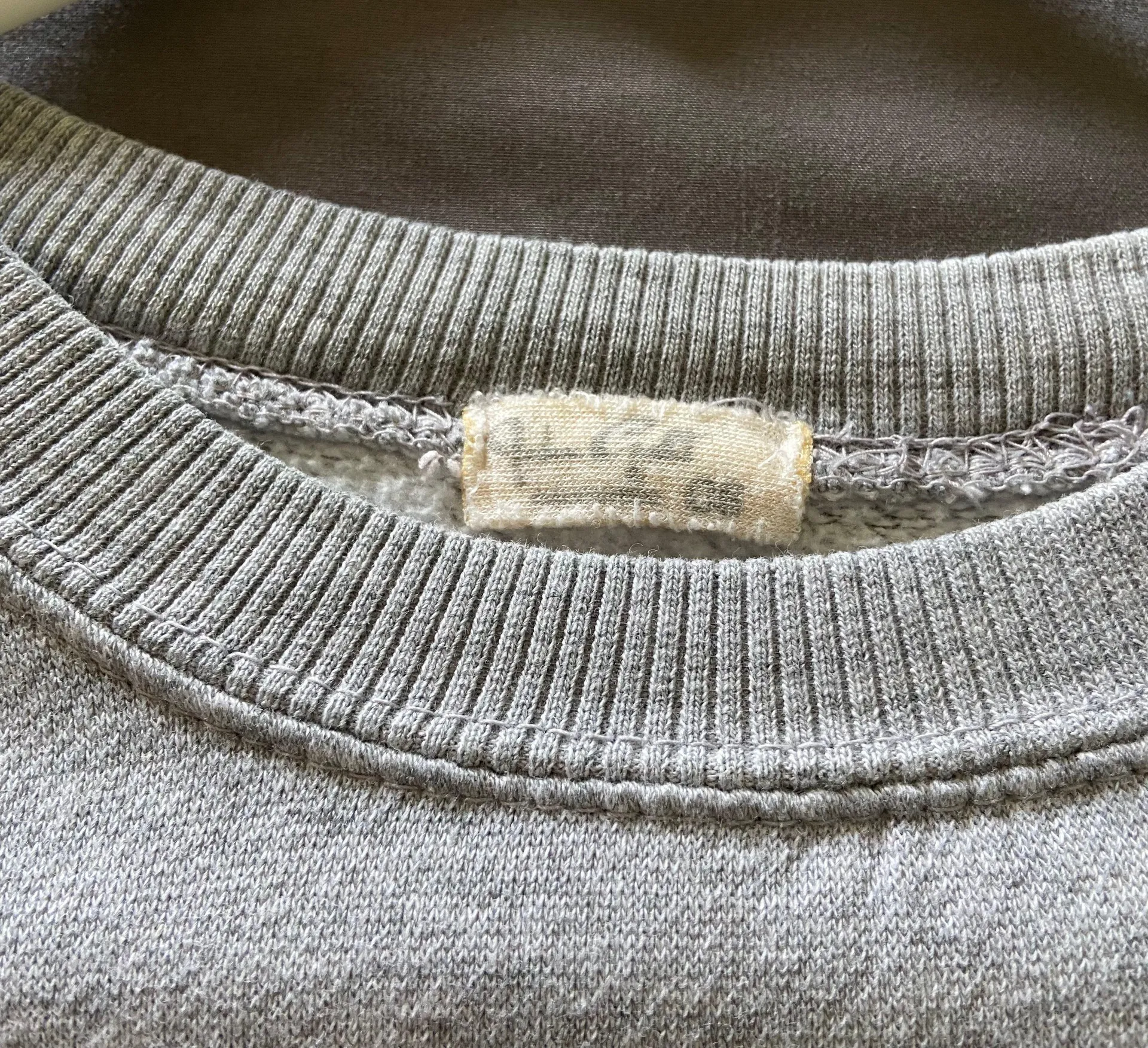 Brandy Melville Los Angeles Crewneck - Image 2