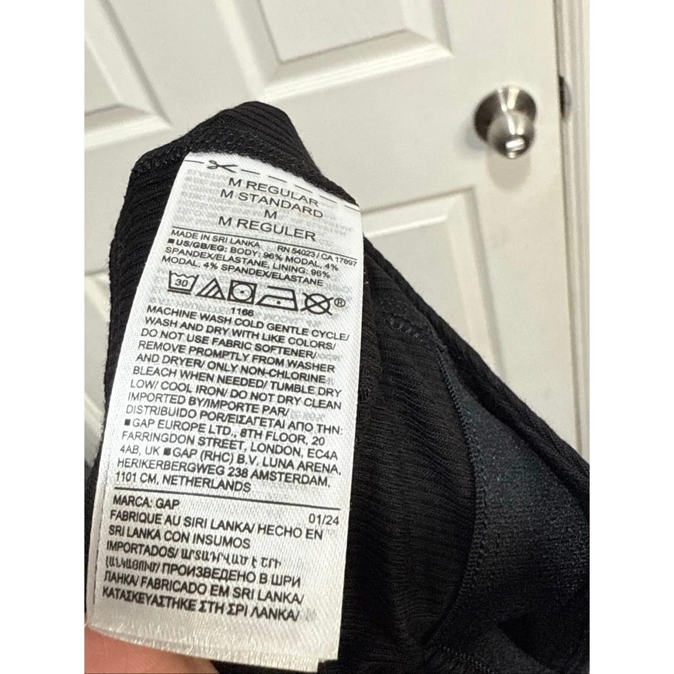 Gap  Maternity romper Medium - Image 4