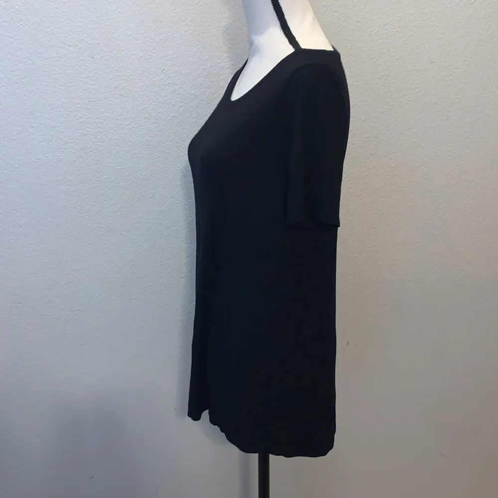 Old Navy  black stretchy short sleeve shirt - Image 3